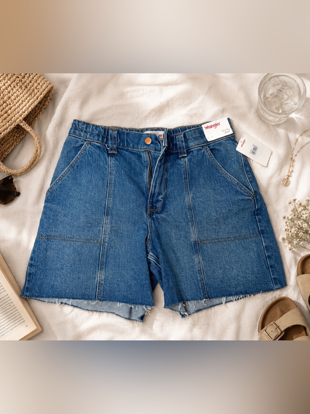 NWT Wrangler High Rise Denim Shorts Raw Hem Size 6